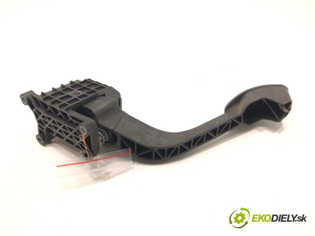 FIAT 500 liftback 2008 51 kW 1.2 (312AXA1A) 1242 Potenciometer plynu  (Potenciometer plynového pedálu)