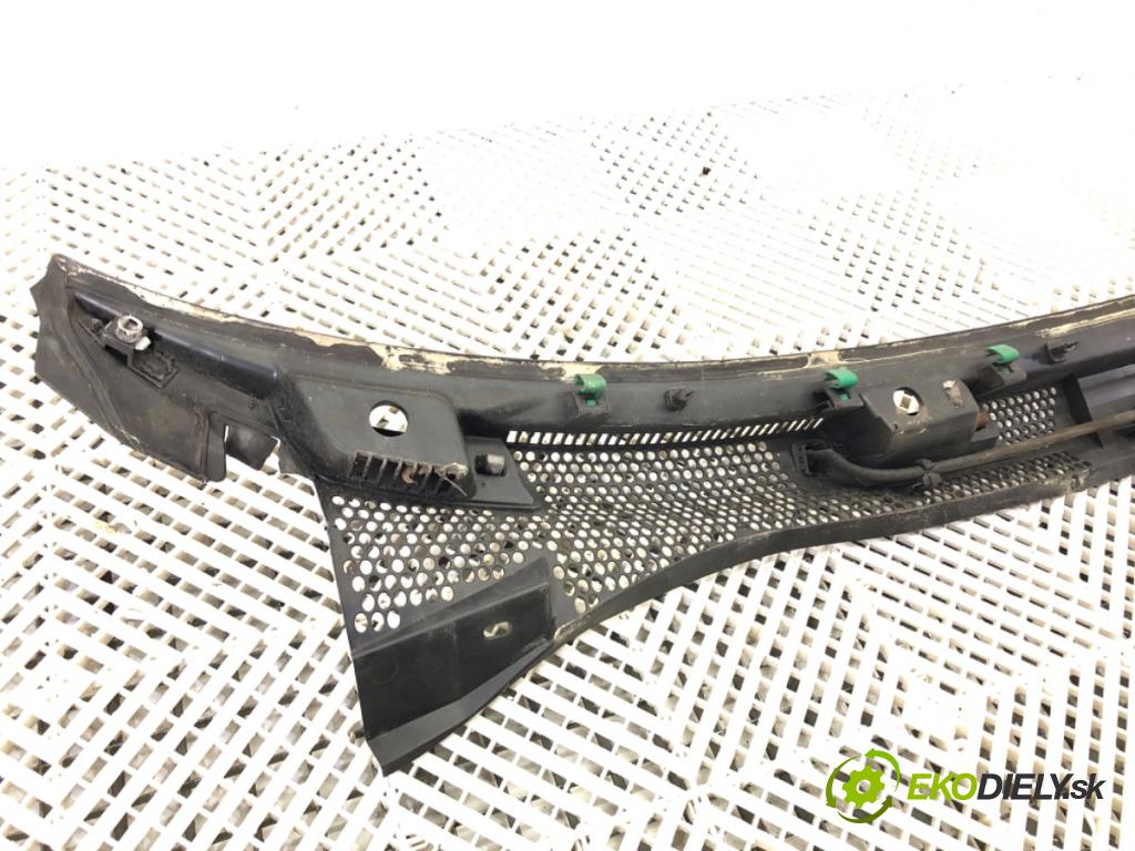 FIAT 500 liftback 2008 51 kW 1.2 (312AXA1A) 1242 Torpédo, plast pod čelné okno 735426018 (Torpédo (plast pod čelným sklom))