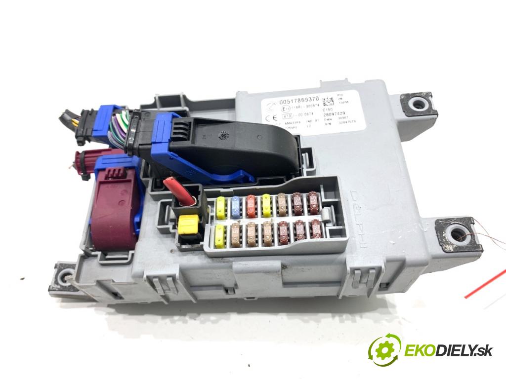 FIAT 500 liftback 2008 51 kW 1.2 (312AXA1A) 1242 modul BSI 00517869370 (Pojistková skříňka)