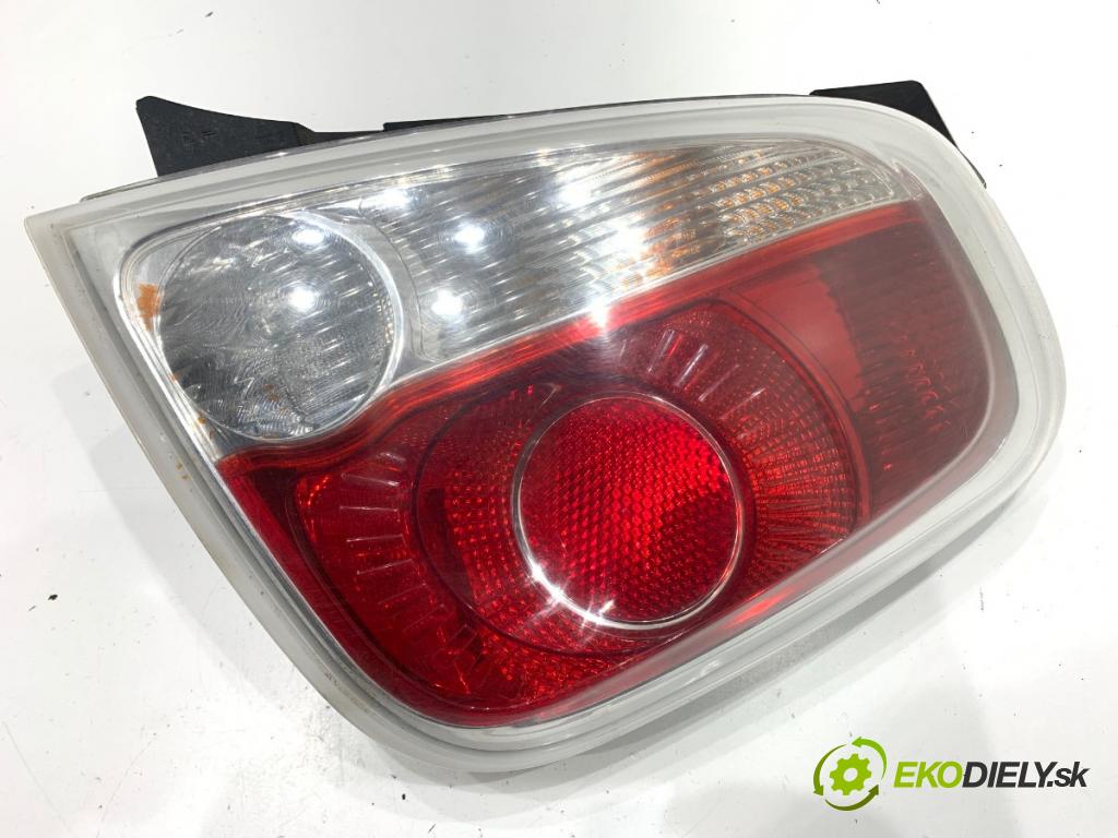 FIAT 500 liftback 2008 51 kW 1.2 (312AXA1A) 1242 světlo pravý zadní část