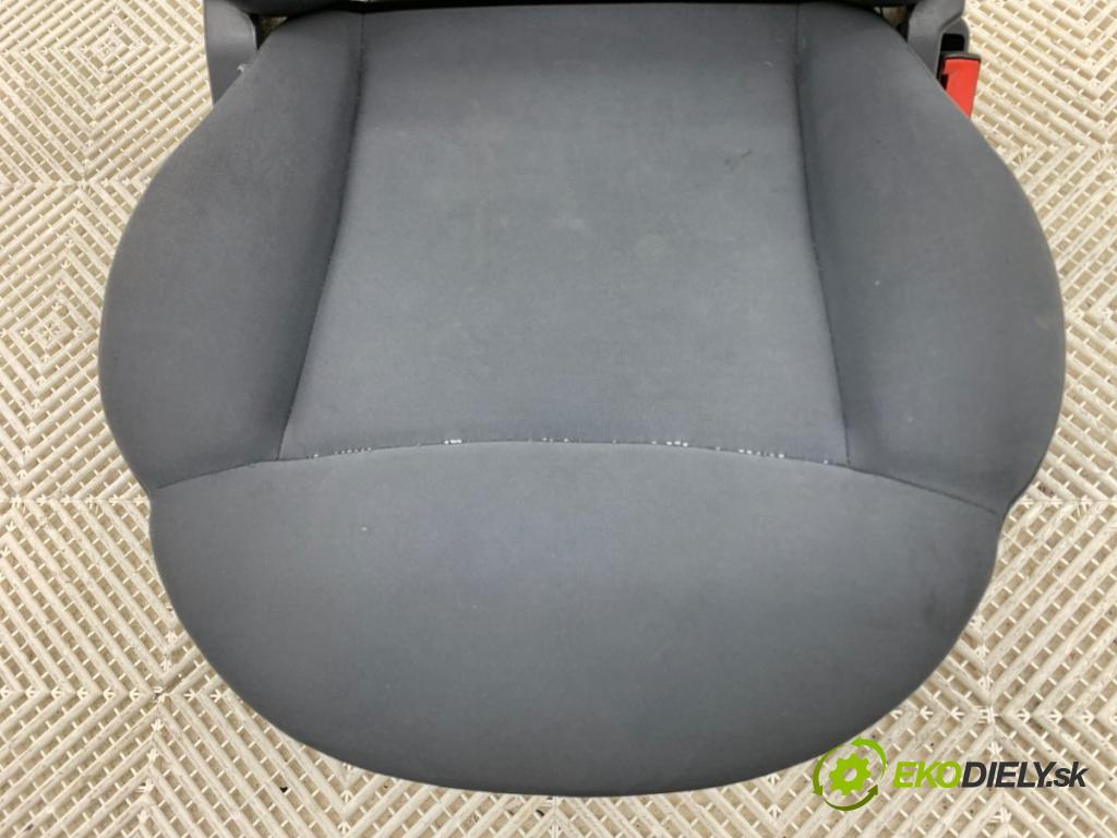 FIAT 500 liftback 2008 51 kW 1.2 (312AXA1A) 1242 Sedadlo pravy predný