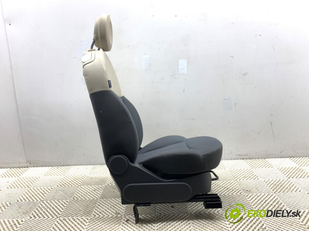 FIAT 500 liftback 2008 51 kW 1.2 (312AXA1A) 1242 Sedadlo pravy predný