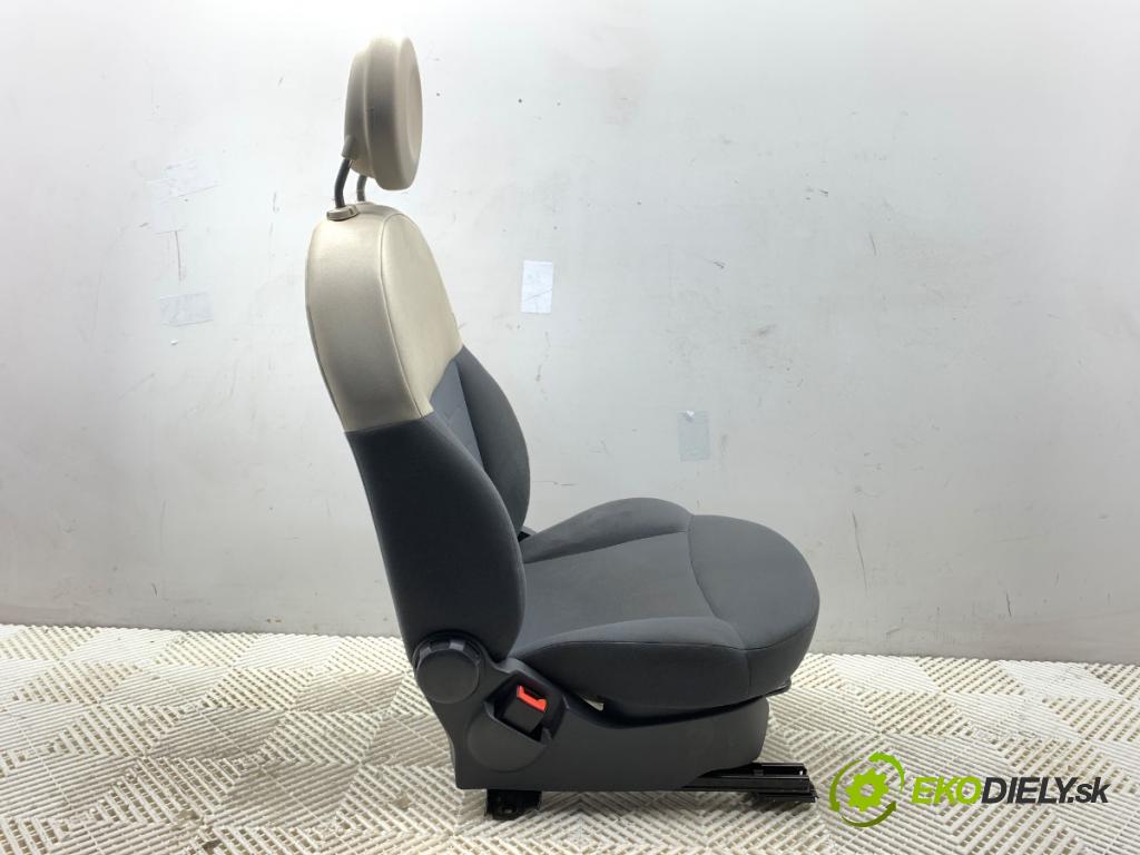FIAT 500 liftback 2008 51 kW 1.2 (312AXA1A) 1242 Sedadlo ľavy predný