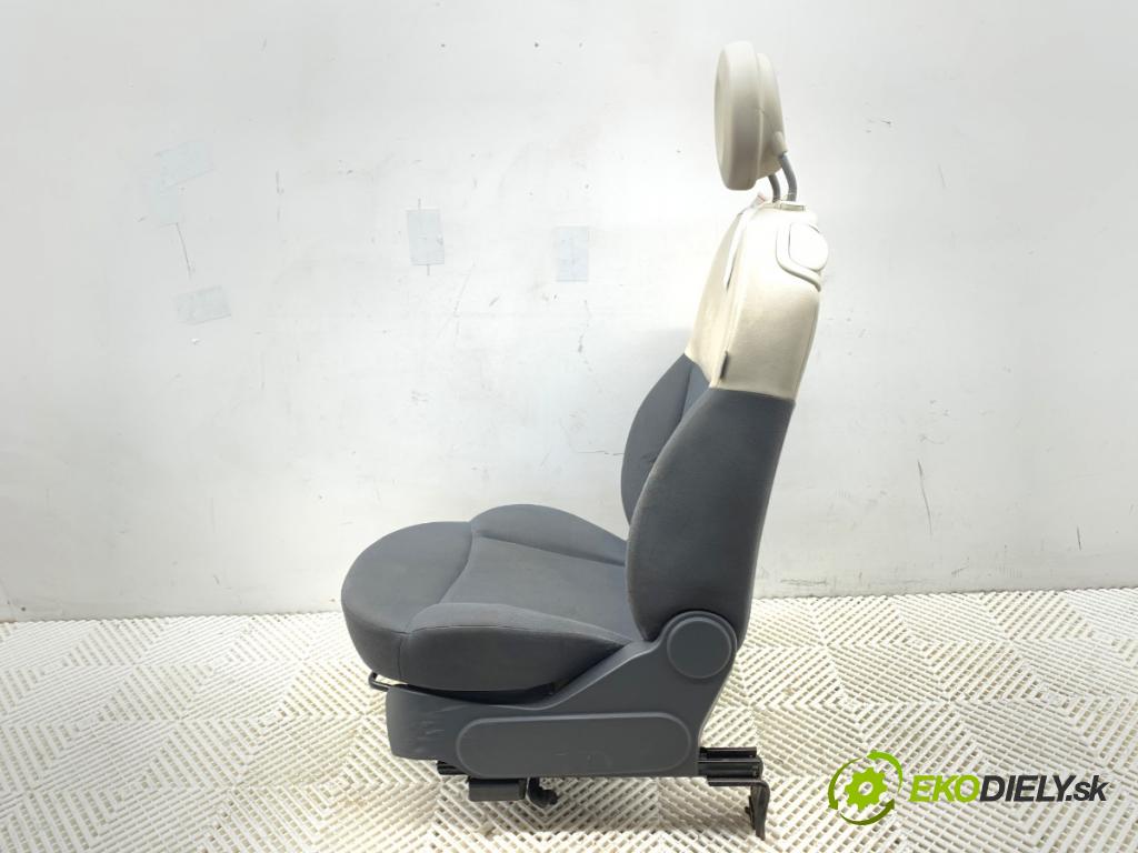 FIAT 500 liftback 2008 51 kW 1.2 (312AXA1A) 1242 Sedadlo ľavy predný