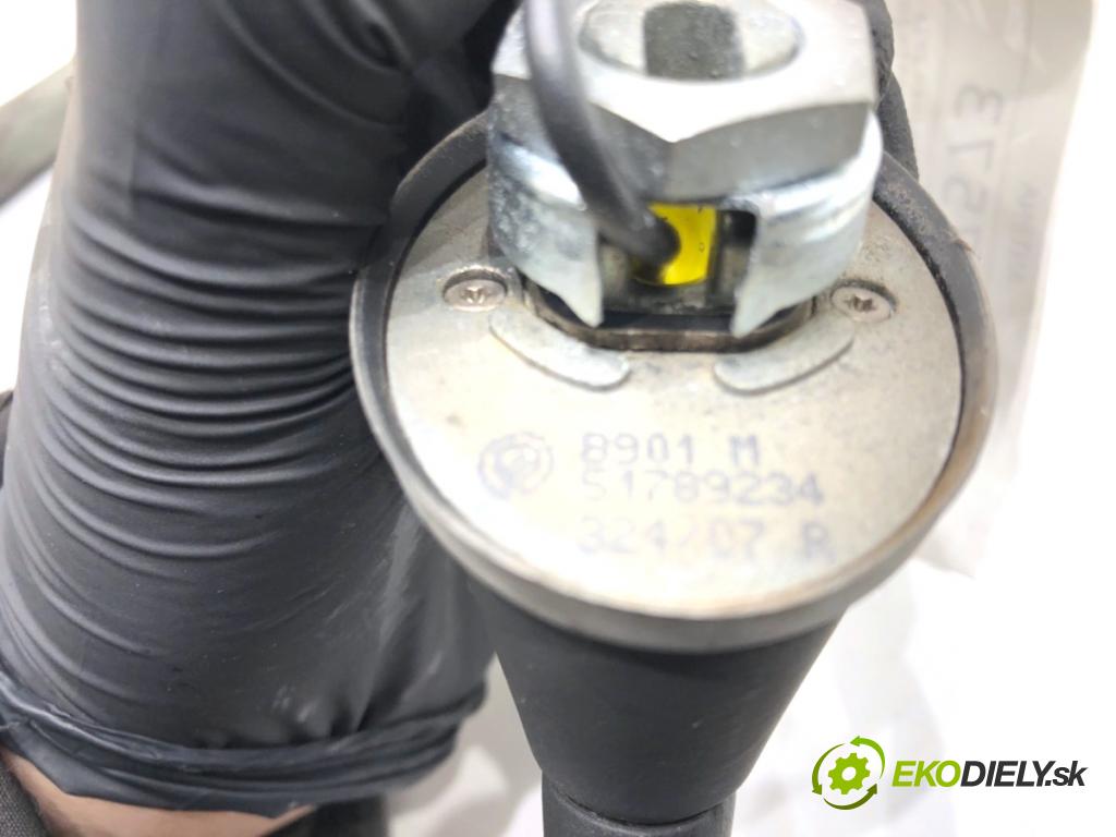 FIAT 500 liftback 2008 51 kW 1.2 (312AXA1A) 1242 ANTENA 51789234