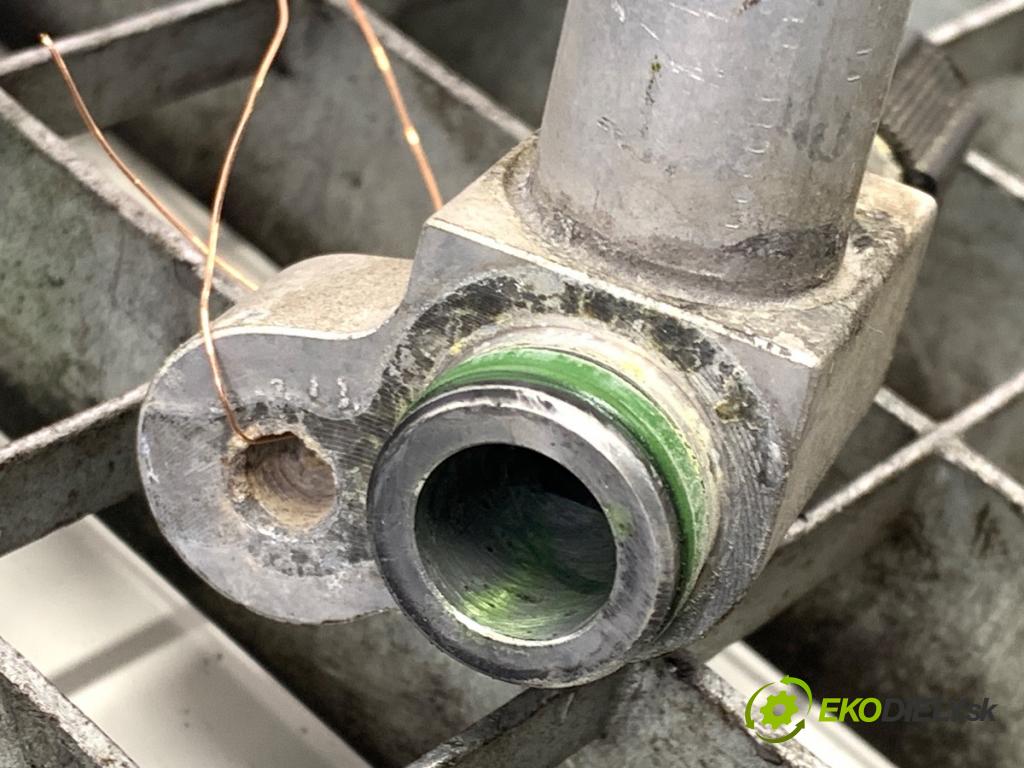 FIAT 500 liftback 2008 51 kW 1.2 (312AXA1A) 1242 rúrka klimatizace 51786219 (Trubka klimatizace)