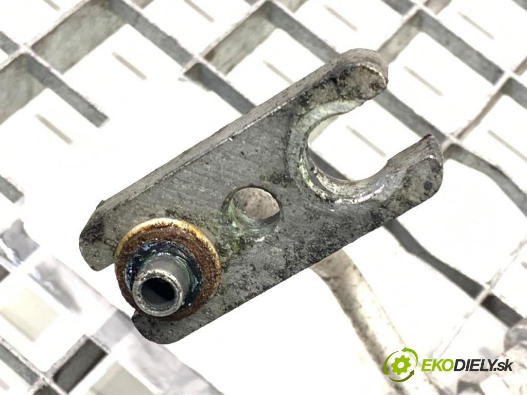 FIAT 500 liftback 2008 51 kW 1.2 (312AXA1A) 1242 rúrka klimatizace 51786215 (Trubka klimatizace)