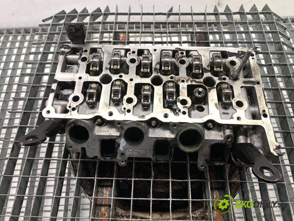 AUDI A7 4G liftback 2012 230 kW 3.0 TDI quattro 2967 Hlava valcov pravá 059354DP (Hlava valcov)