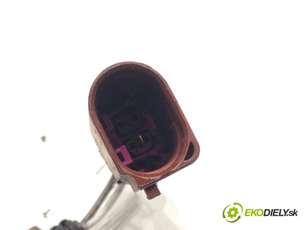 AUDI A7 4G liftback 2012 230 kW 3.0 TDI quattro 2967 snímač teploty spalín 4G0906088H (Snímač)