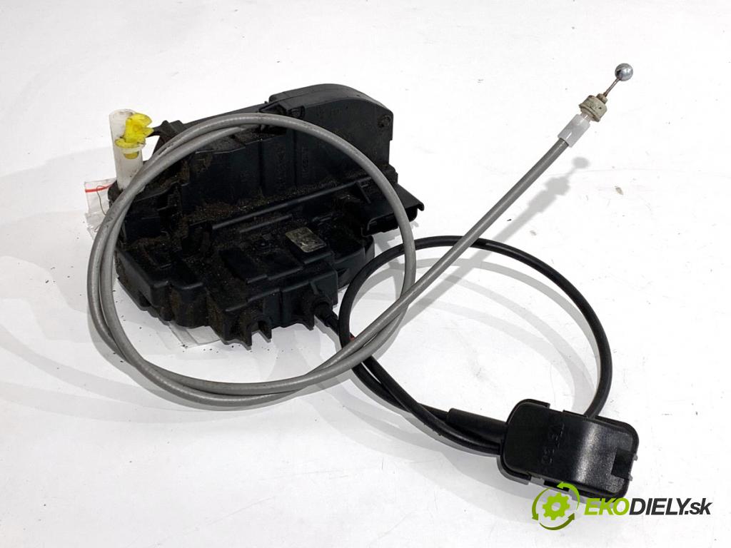 NISSAN NOTE E11 nadwozie wielkoprzestrzenne (MPV) 2009 65 kW 1.4 1386 zámok Dvere ľavy predný