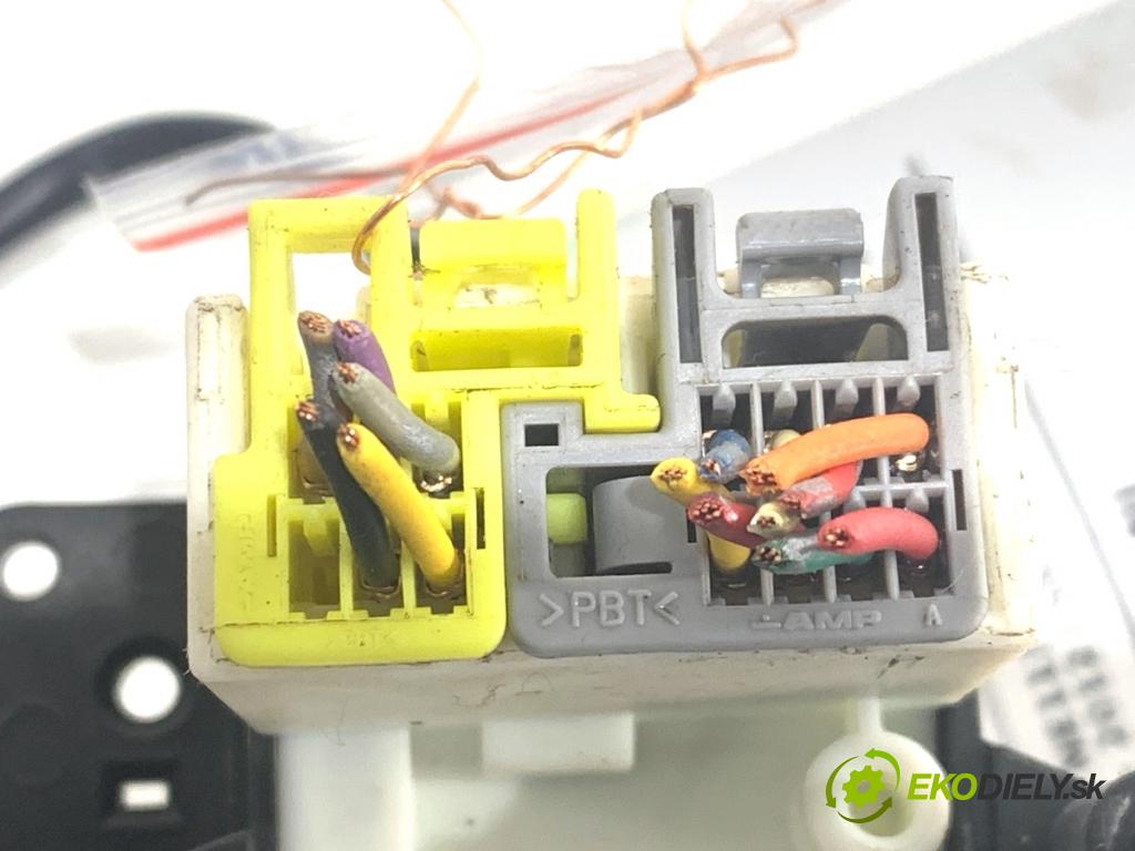 NISSAN NOTE E11 nadwozie wielkoprzestrzenne (MPV) 2009 65 kW 1.4 1386 kroužek slimák airbag  (Airbag)