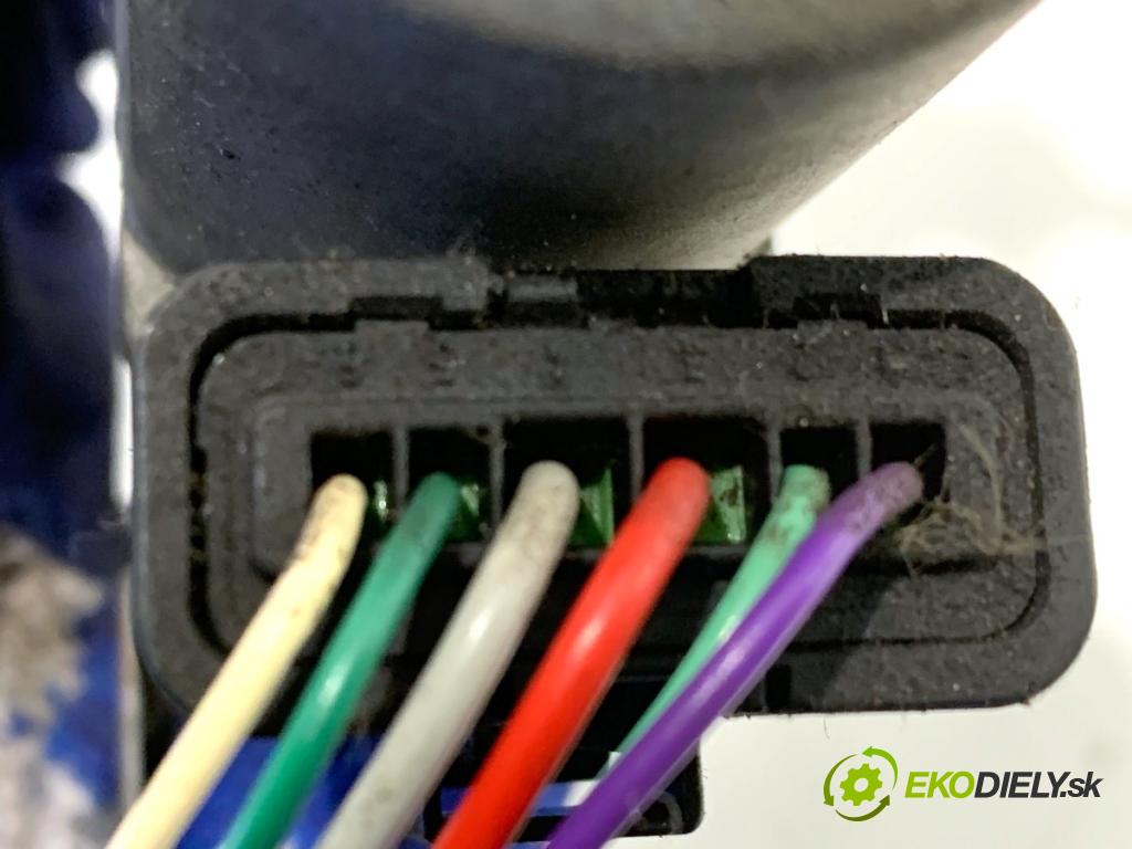 NISSAN NOTE E11 nadwozie wielkoprzestrzenne (MPV) 2009 65 kW 1.4 1386 mechanismus okna levý přední část 400925E