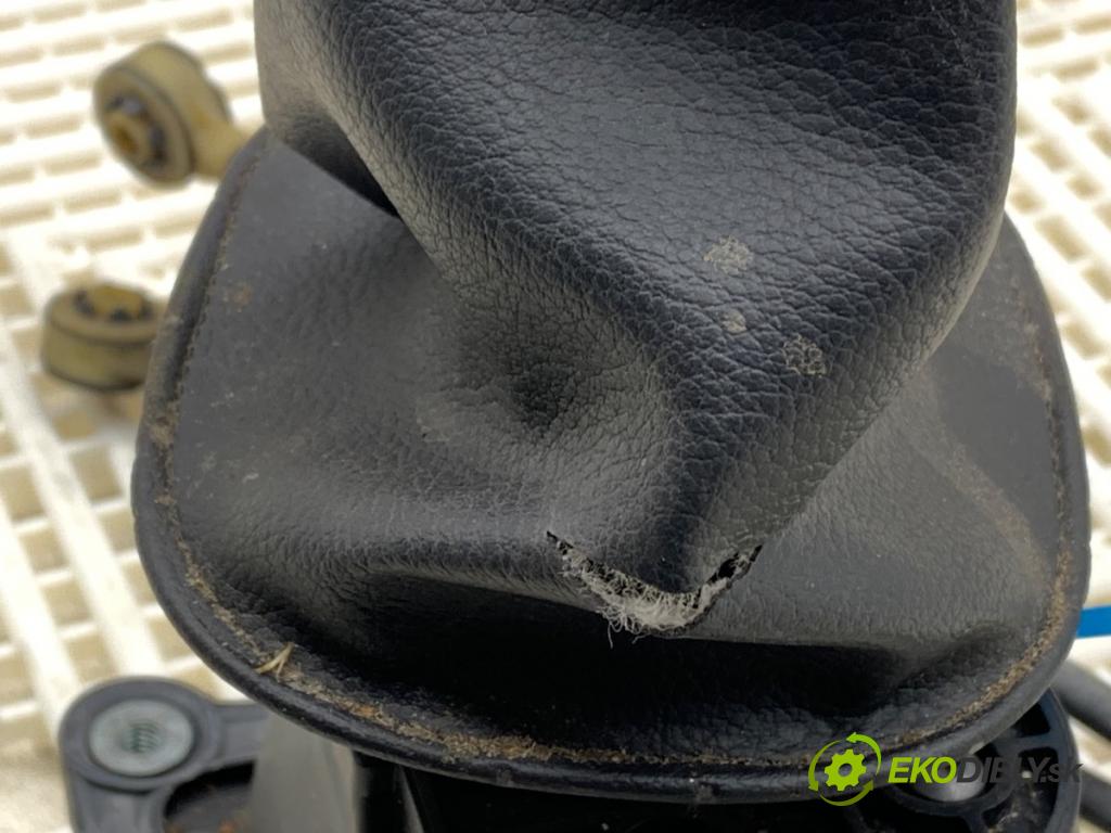 NISSAN NOTE E11 nadwozie wielkoprzestrzenne (MPV) 2009 65 kW 1.4 1386 Kulisa 3550210 (Rýchlostná páka (kulisa))