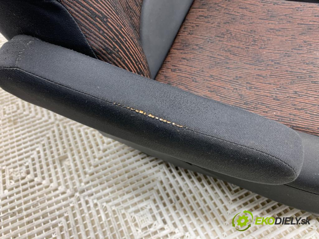 NISSAN NOTE E11 nadwozie wielkoprzestrzenne (MPV) 2009 65 kW 1.4 1386 Sedadlo ľavy predný