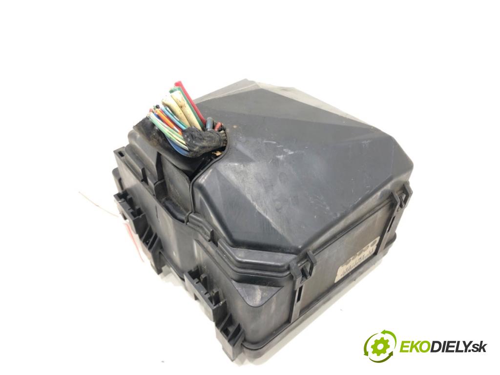 HONDA CIVIC VIII liftback 2007 103 kW 2.2 CTDi (FK3) 2204 Skrinka poistková 13SMJ-E02 (Poistková skrinka)