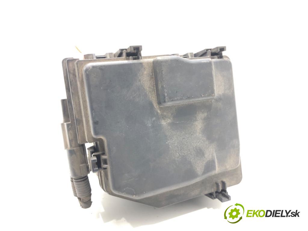 HONDA CIVIC VIII liftback 2007 103 kW 2.2 CTDi (FK3) 2204 Skrinka poistková 13SMJ-E02 (Poistková skrinka)