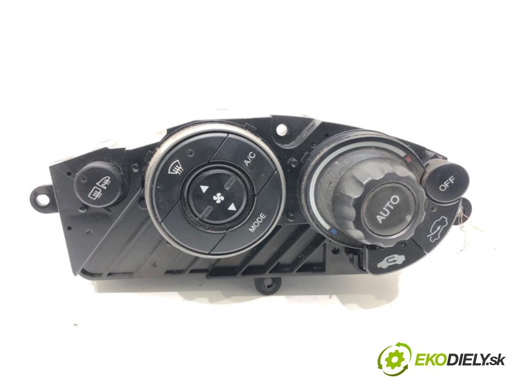 HONDA CIVIC VIII liftback 2007 103 kW 2.2 CTDi (FK3) 2204 Panel ovládania kúrenia 79600SMJG4 (Prepínacie páčky pod volantom)