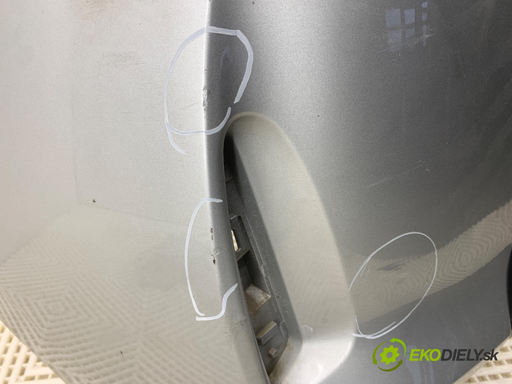 TOYOTA AURIS II liftback 2013 97 kW 1.6 (ZRE181_, ZRE185_) 1598 nárazník zadní část 1F7 (Klika dveří ostatní)