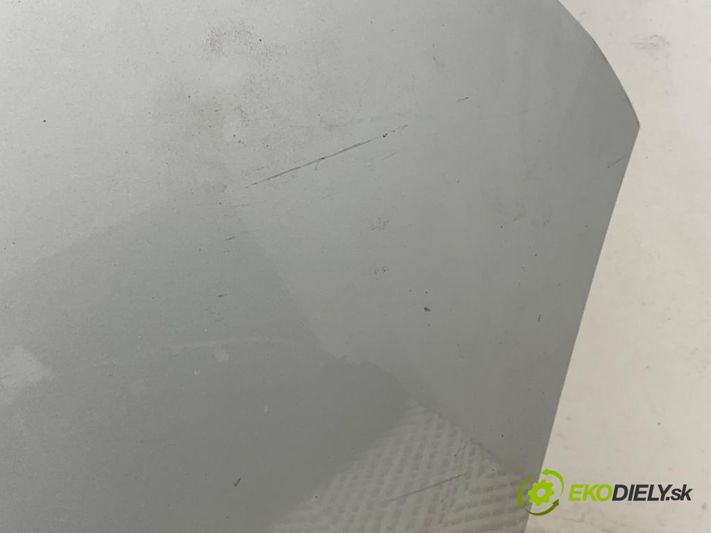TOYOTA AURIS II liftback 2013 97 kW 1.6 (ZRE181_, ZRE185_) 1598 nárazník zadní část 1F7 (Klika dveří ostatní)