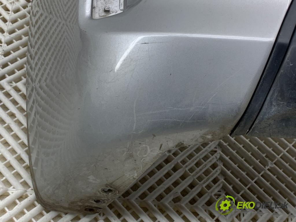 TOYOTA AURIS II liftback 2013 97 kW 1.6 (ZRE181_, ZRE185_) 1598 nárazník zadní část 1F7 (Klika dveří ostatní)