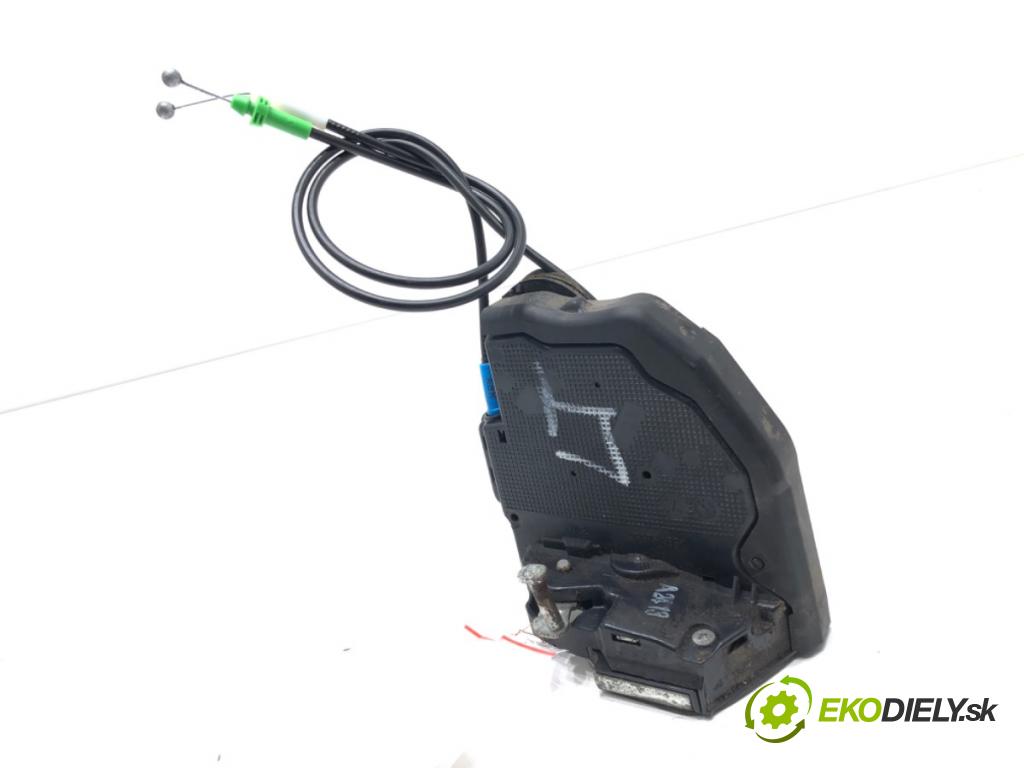 TOYOTA AURIS II liftback 2013 97 kW 1.6 (ZRE181_, ZRE185_) 1598 zámok dveře levý zadní část 