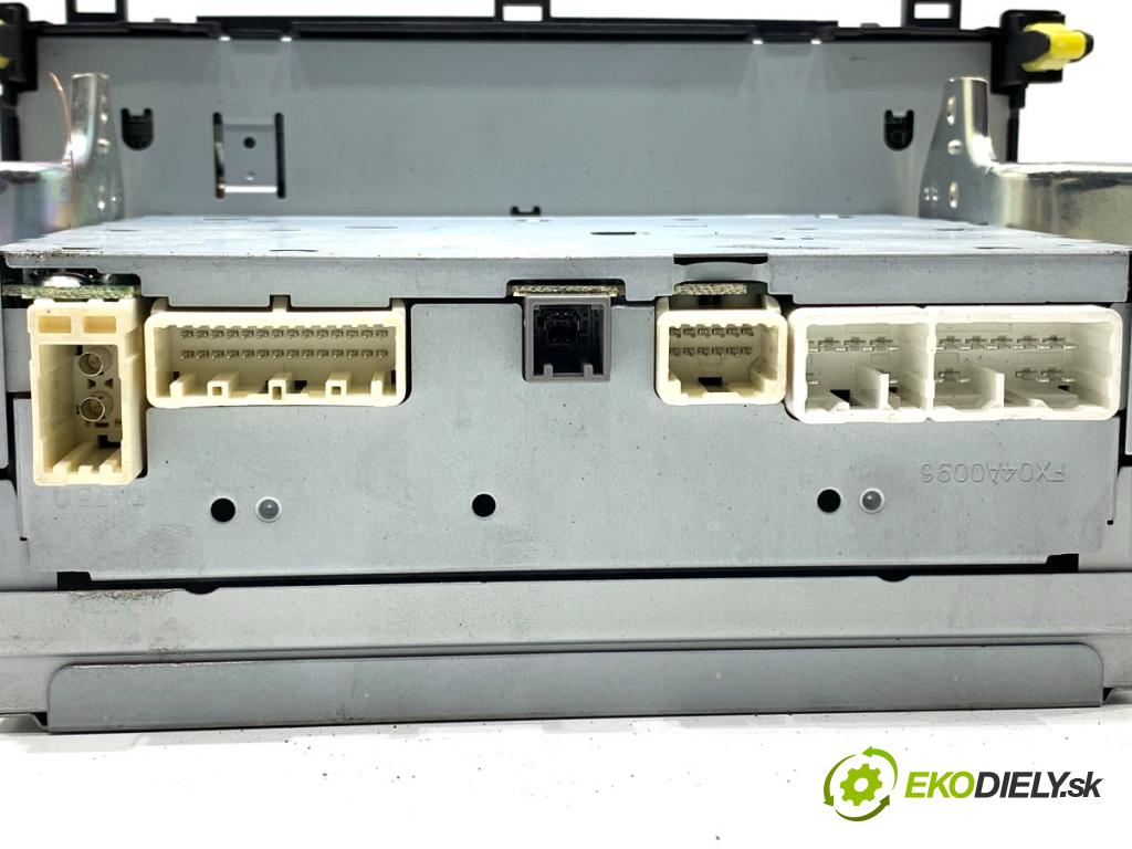 TOYOTA AURIS II liftback 2013 97 kW 1.6 (ZRE181_, ZRE185_) 1598 RADIO 86120-02880 (Audio zariadenie)