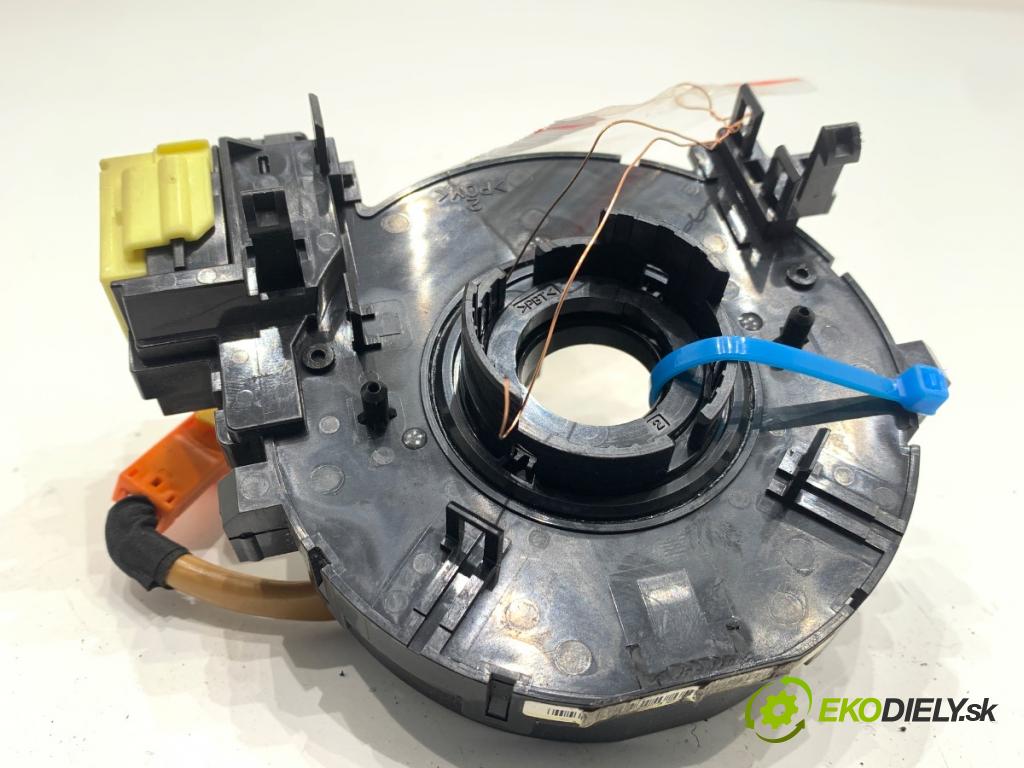 TOYOTA AURIS II liftback 2013 97 kW 1.6 (ZRE181_, ZRE185_) 1598 kroužek slimák airbag  (Airbag)