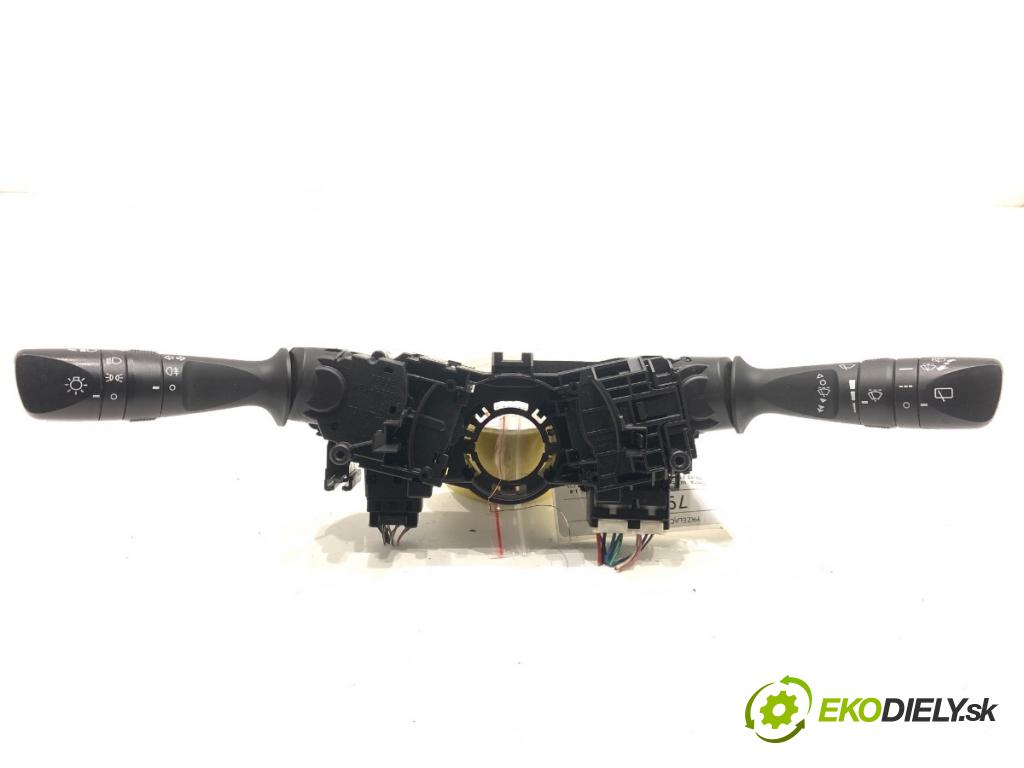 TOYOTA AURIS II liftback 2013 97 kW 1.6 (ZRE181_, ZRE185_) 1598 Prepínač kombinovaný 17F852 (Prepínacie páčky pod volantom)