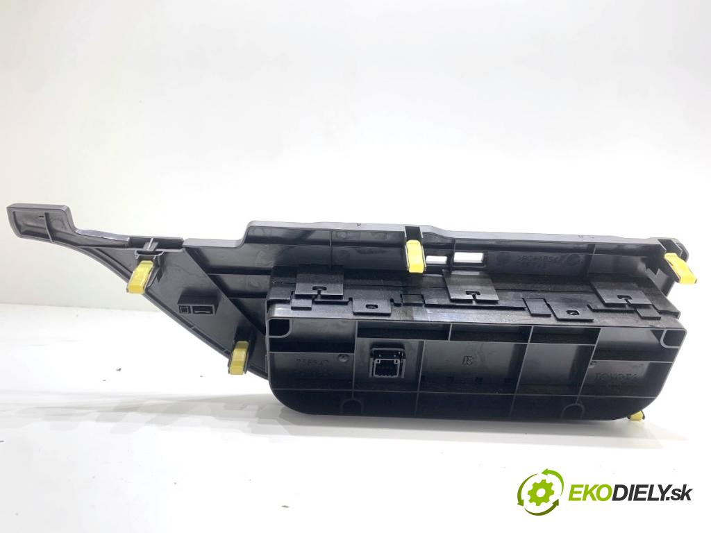 TOYOTA AURIS II liftback 2013 97 kW 1.6 (ZRE181_, ZRE185_) 1598 Panel ovládania kúrenia 55900-02370 (Prepínacie páčky pod volantom)