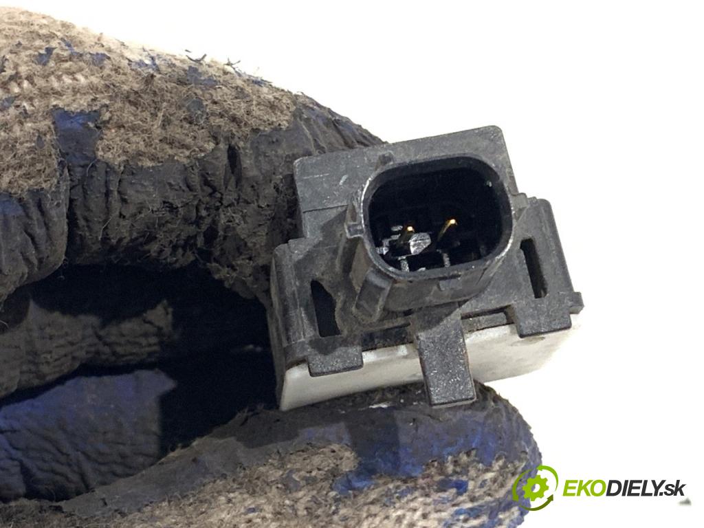 TOYOTA AURIS II liftback 2013 97 kW 1.6 (ZRE181_, ZRE185_) 1598 Snímač nárazu 89173-02080 (Snímač nárazu)