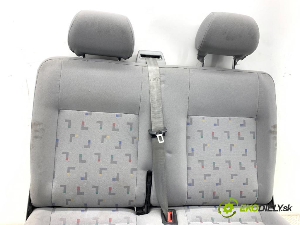VW TRANSPORTER T5 Autobus 2003 96 kW 2.5 TDI 2461 Sedadlo druhý rad