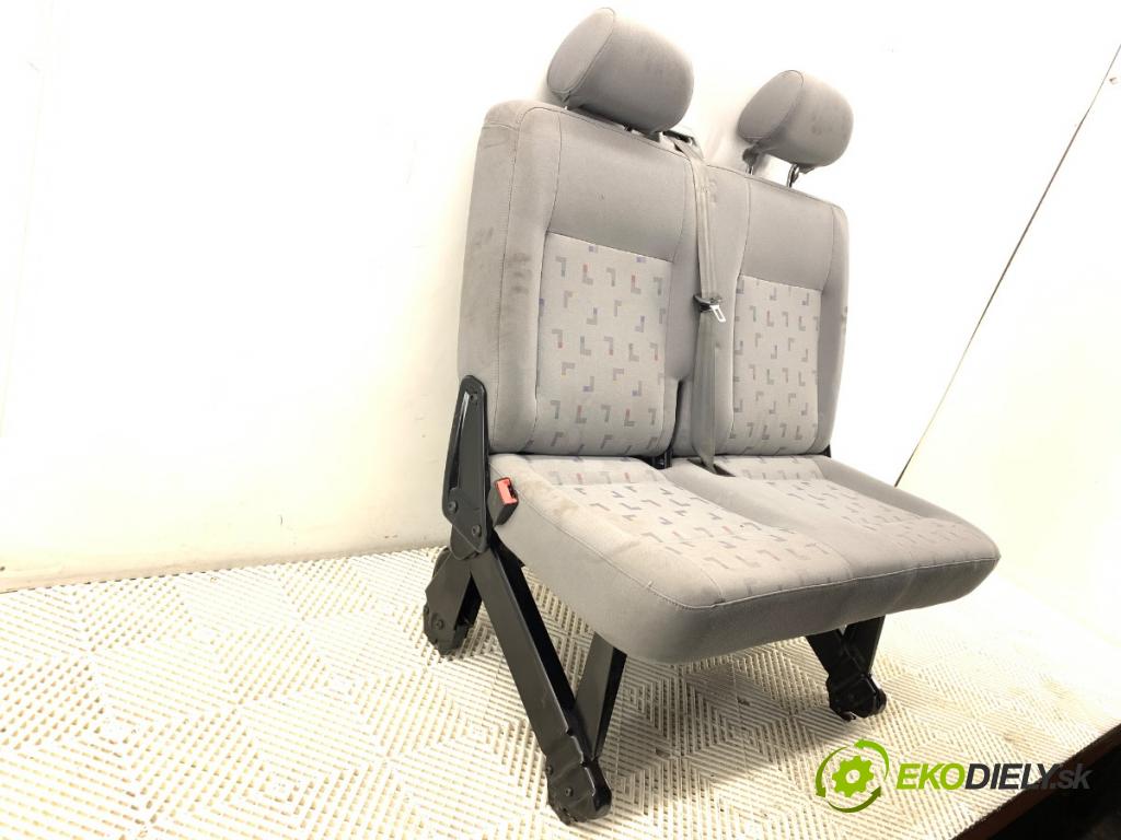 VW TRANSPORTER T5 Autobus 2003 96 kW 2.5 TDI 2461 Sedadlo druhý rad