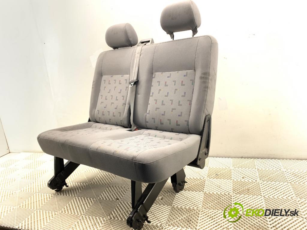VW TRANSPORTER T5 Autobus 2003 96 kW 2.5 TDI 2461 Sedadlo druhý rad
