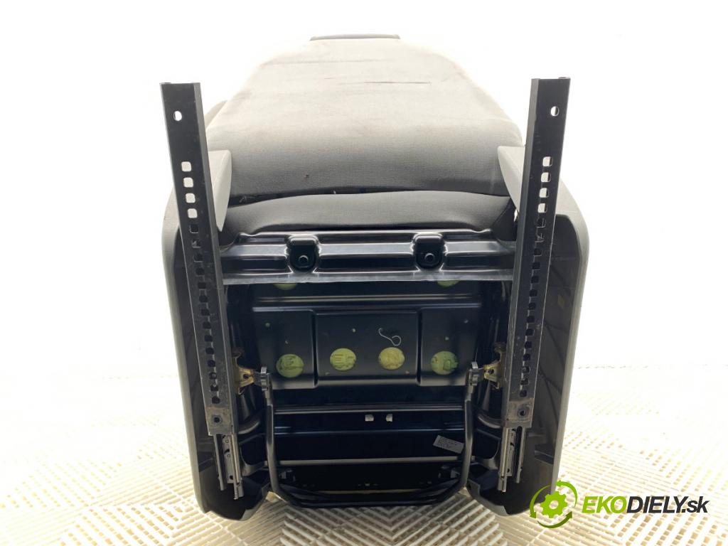 VW TRANSPORTER T5 Autobus 2003 96 kW 2.5 TDI 2461 Sedadlo pravy predný