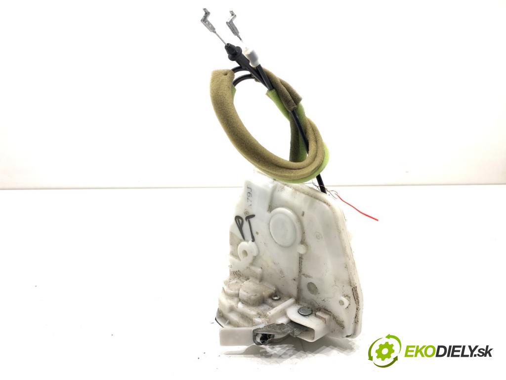 MAZDA 3 BM liftback 2014 88 kW 2.0 1998 zámok dveře pravý zadní část 