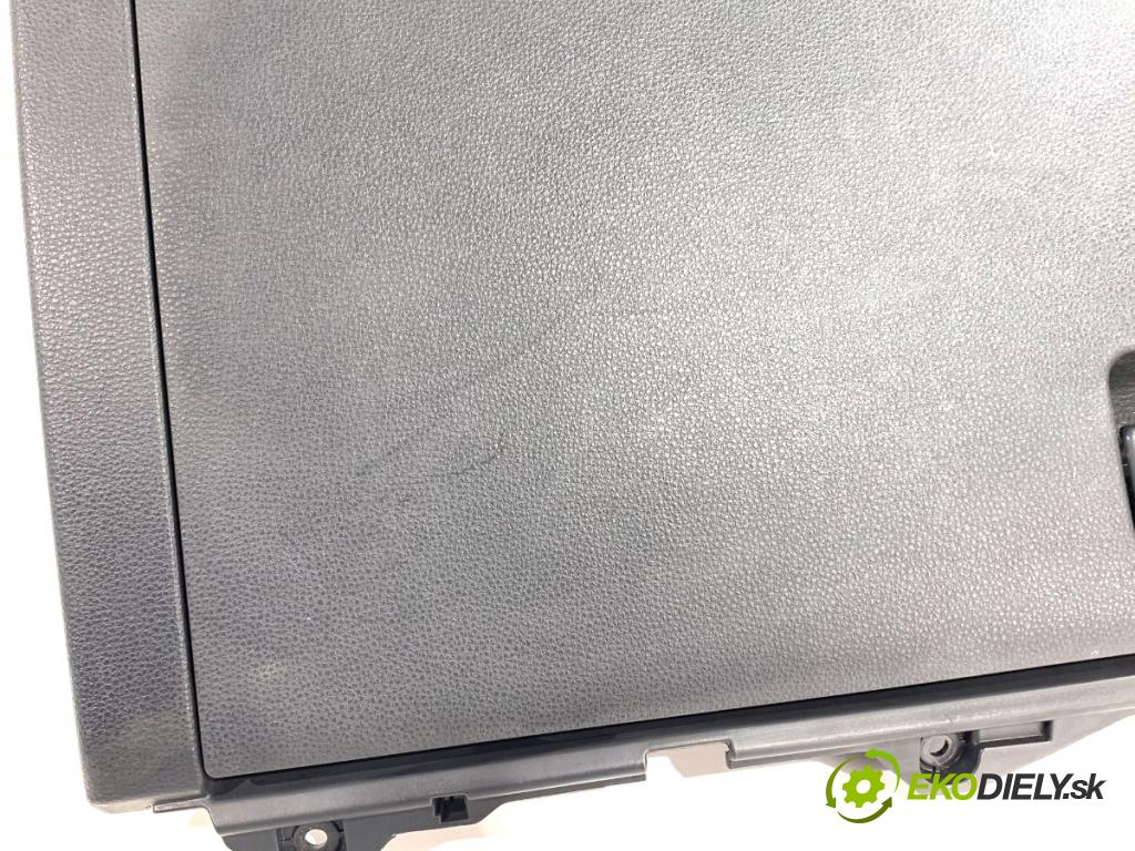 TOYOTA COROLLA E21 sedan 2022 72 kW 1.8 VVTi Hybrid (ZWE211, MZEA12) 1798 přihrádka kastlík spolujezdce 55550-02540 (Přihrádka (kastlík))