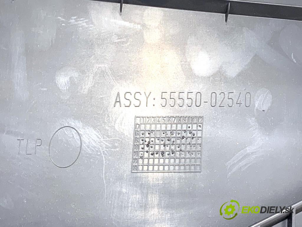 TOYOTA COROLLA E21 sedan 2022 72 kW 1.8 VVTi Hybrid (ZWE211, MZEA12) 1798 přihrádka kastlík spolujezdce 55550-02540 (Přihrádka (kastlík))