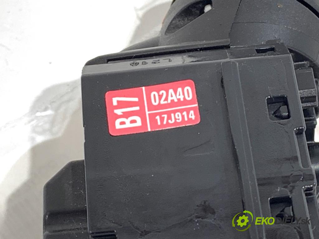 TOYOTA COROLLA E21 sedan 2022 72 kW 1.8 VVTi Hybrid (ZWE211, MZEA12) 1798 Prepínač stieračov 02A40-17J914 (Prepínacie páčky pod volantom)