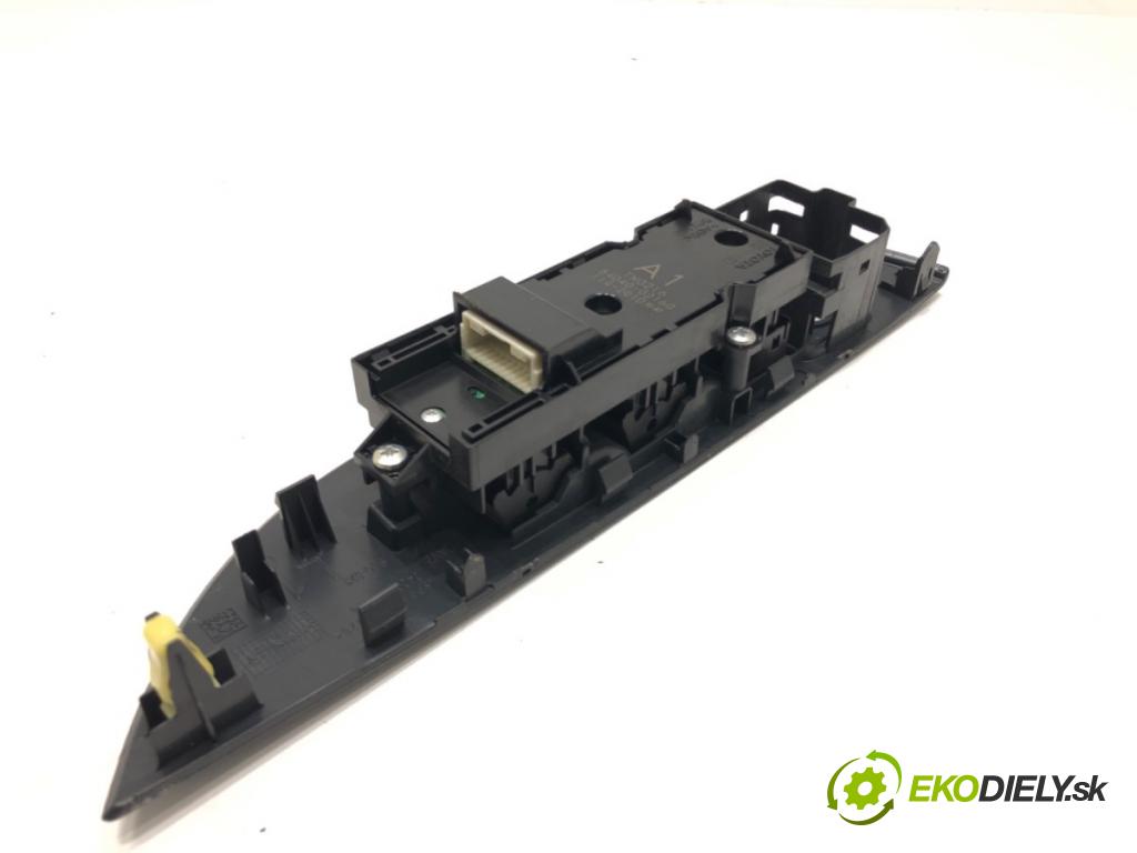 TOYOTA COROLLA E21 sedan 2022 72 kW 1.8 VVTi Hybrid (ZWE211, MZEA12) 1798 Prepínač okien 84040-02160 (Prepínacie páčky pod volantom)