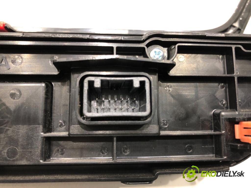 TOYOTA COROLLA E21 sedan 2022 72 kW 1.8 VVTi Hybrid (ZWE211, MZEA12) 1798 Panel ovládania kúrenia 55900-02F30 (Prepínacie páčky pod volantom)