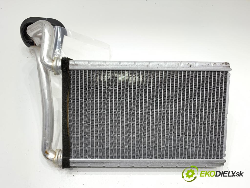 TOYOTA COROLLA E21 sedan 2022 72 kW 1.8 VVTi Hybrid (ZWE211, MZEA12) 1798 topné těleso radiátor topení  (Radiátor topení)