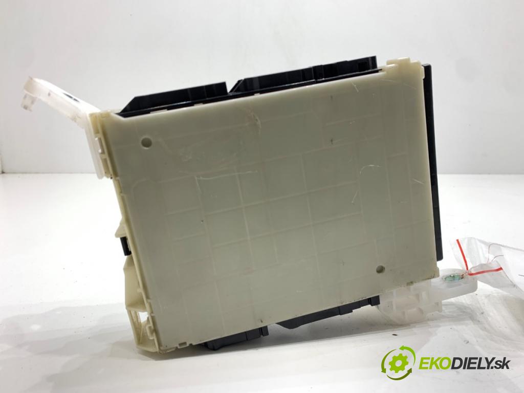 TOYOTA COROLLA E21 sedan 2022 72 kW 1.8 VVTi Hybrid (ZWE211, MZEA12) 1798 Modul komfortu 89221-02721 (Modul komfortu)