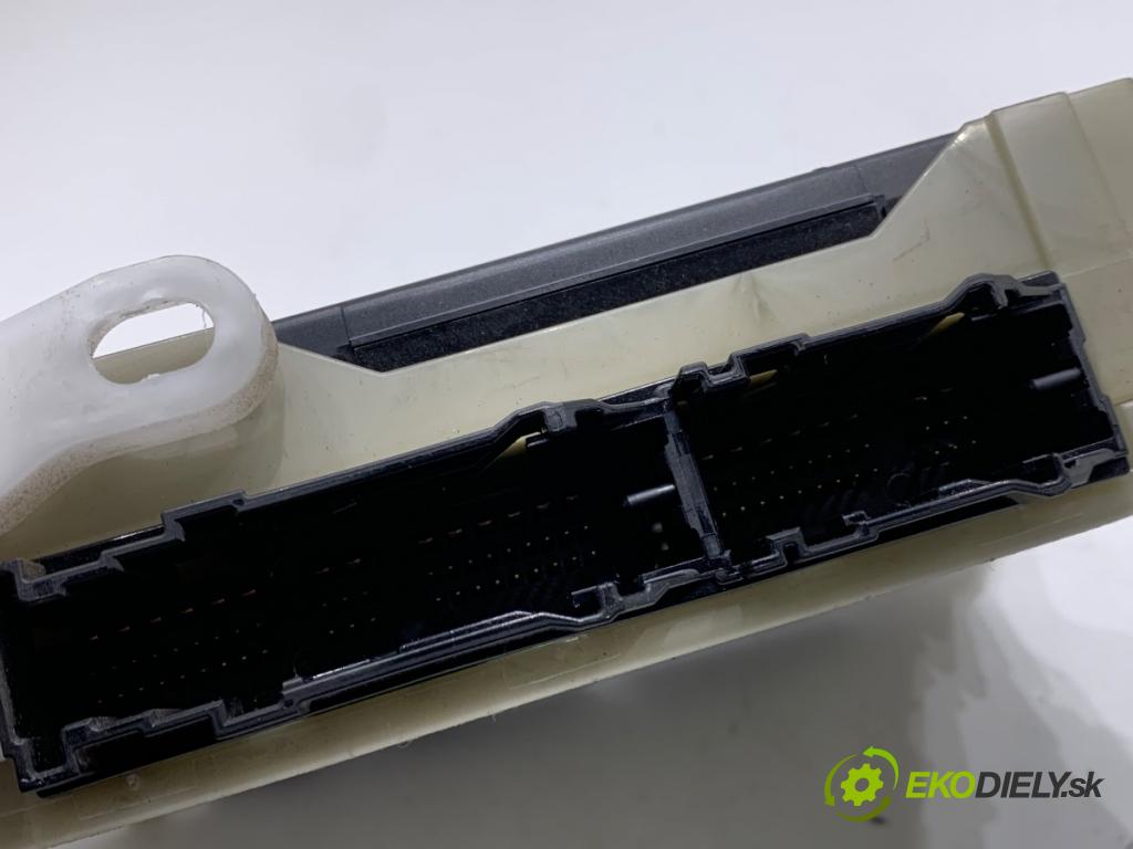 TOYOTA COROLLA E21 sedan 2022 72 kW 1.8 VVTi Hybrid (ZWE211, MZEA12) 1798 Modul komfortu 89221-02721 (Modul komfortu)