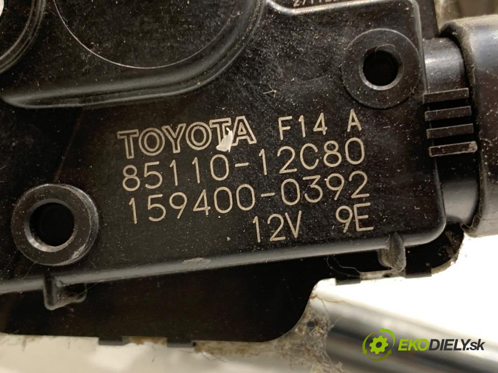 TOYOTA COROLLA E21 sedan 2022 72 kW 1.8 VVTi Hybrid (ZWE211, MZEA12) 1798 Mechanizmus stieračov predný 85110-12C80 (Motorček stieračov predný)