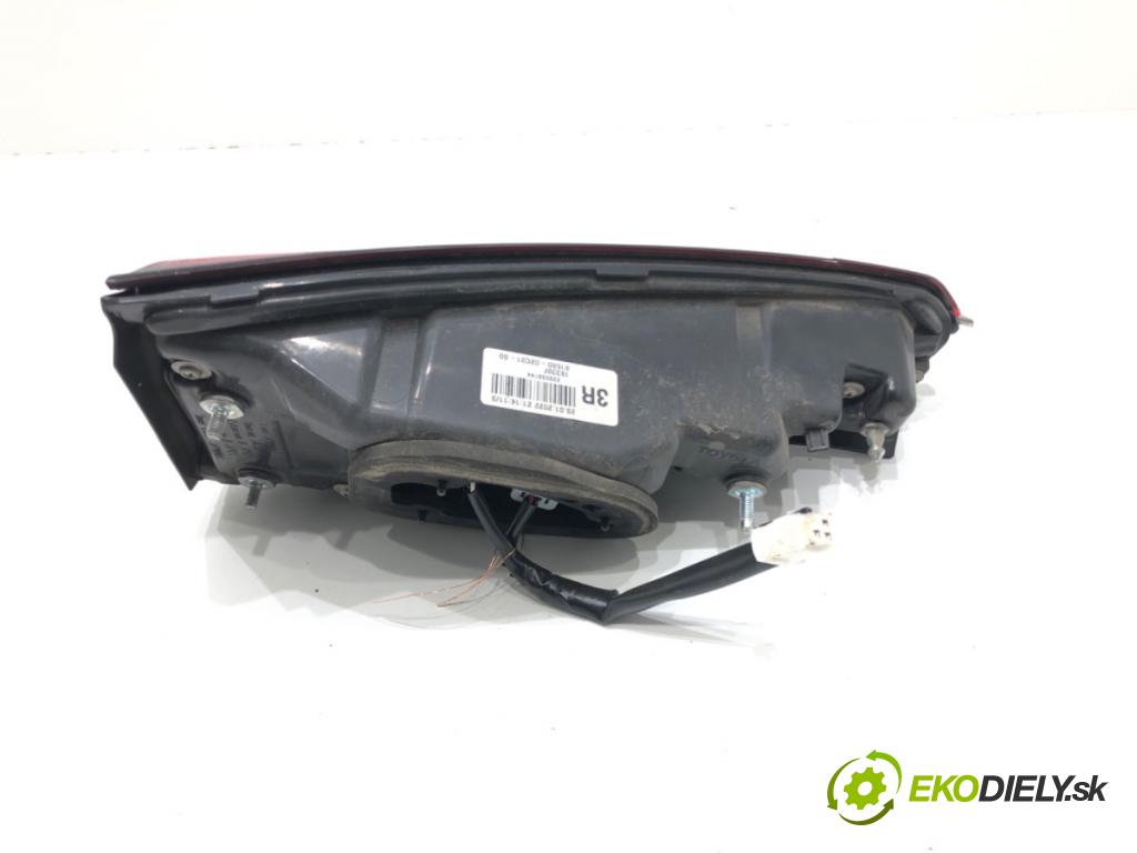 TOYOTA COROLLA E21 sedan 2022 72 kW 1.8 VVTi Hybrid (ZWE211, MZEA12) 1798 Svetlo zad pravá vnútorná 81580-02C31 (Kľučka dverí ostatné)