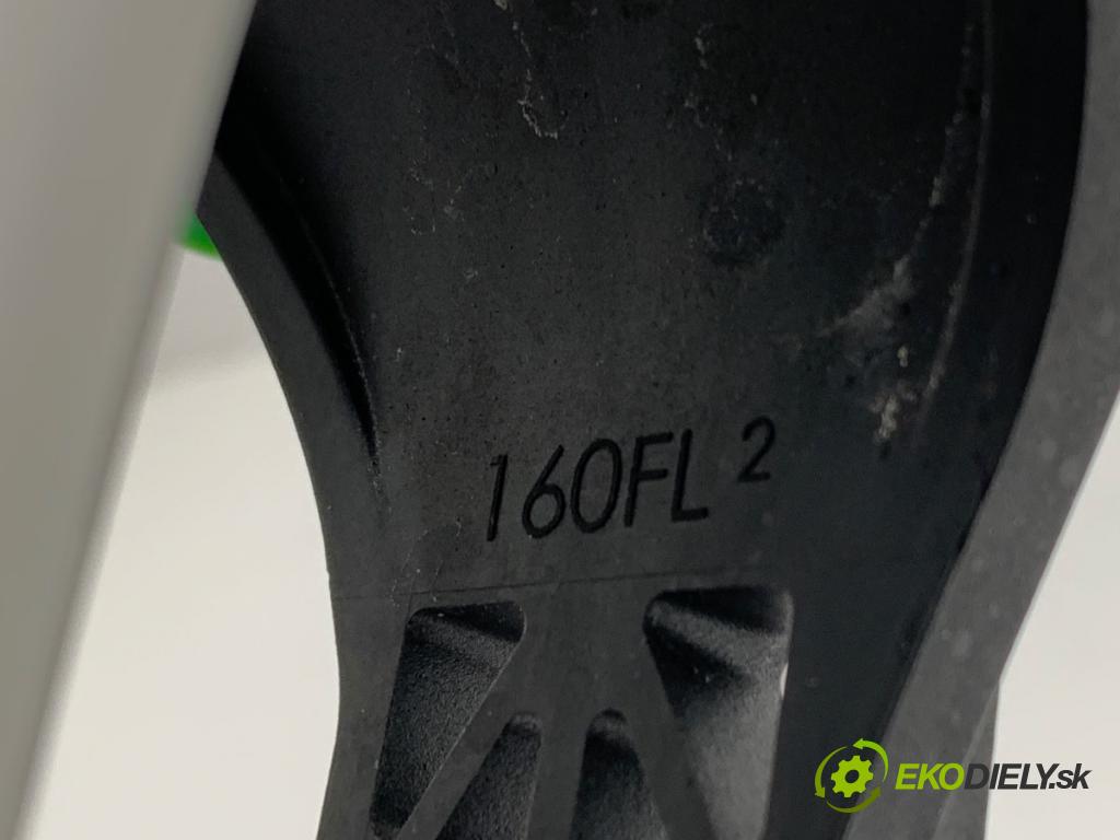 TOYOTA COROLLA E21 sedan 2022 72 kW 1.8 VVTi Hybrid (ZWE211, MZEA12) 1798 klika vnejší levý přední část