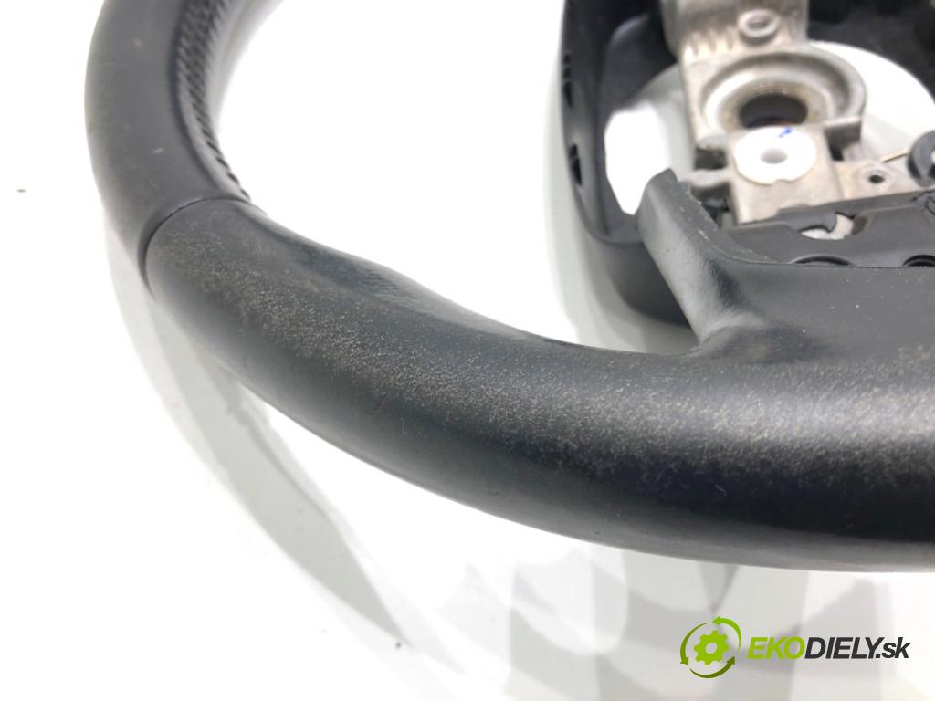 TOYOTA COROLLA E21 sedan 2022 72 kW 1.8 VVTi Hybrid (ZWE211, MZEA12) 1798 volant (Volant)