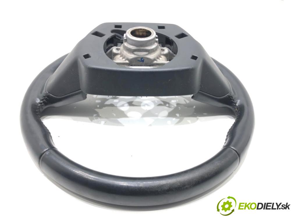 TOYOTA COROLLA E21 sedan 2022 72 kW 1.8 VVTi Hybrid (ZWE211, MZEA12) 1798 volant (Volant)