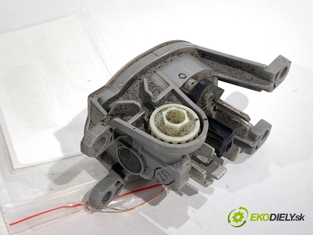 TOYOTA COROLLA E21 sedan 2022 72 kW 1.8 VVTi Hybrid (ZWE211, MZEA12) 1798 hmlové svetlo, hmlovka levý přední část