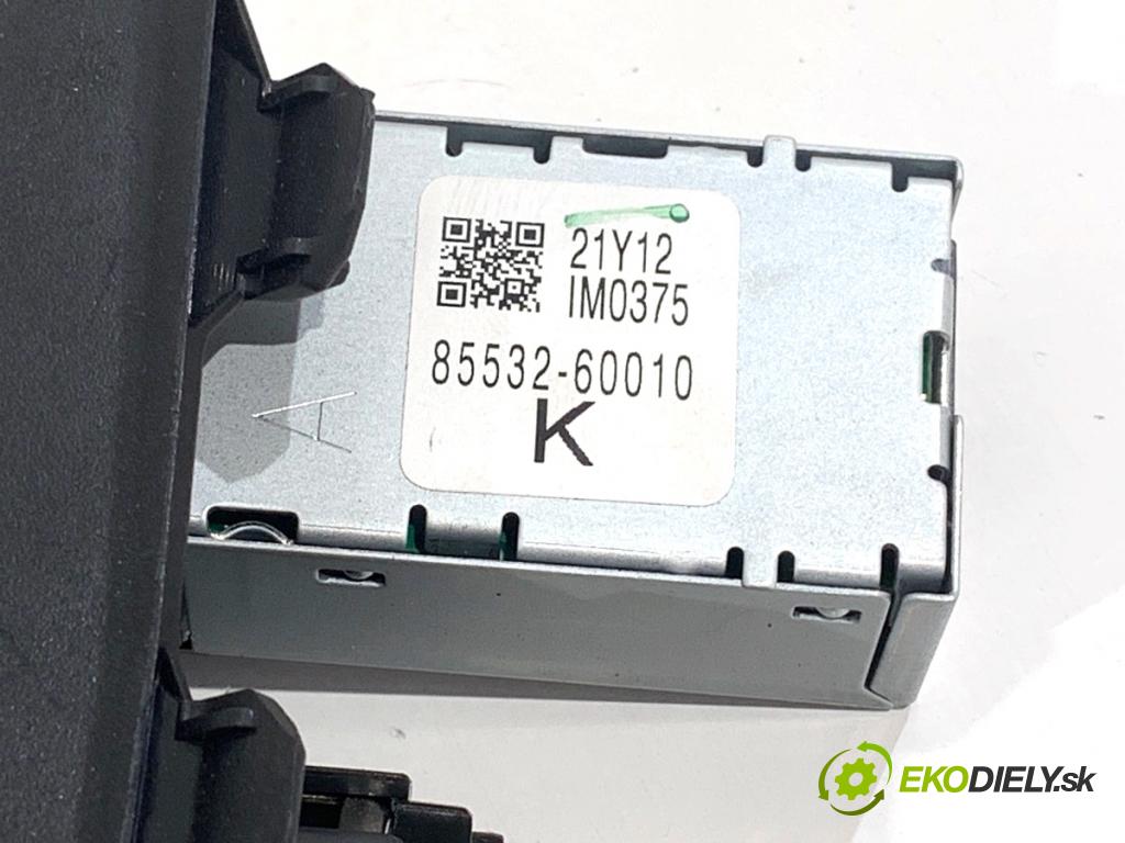 TOYOTA COROLLA E21 sedan 2022 72 kW 1.8 VVTi Hybrid (ZWE211, MZEA12) 1798 HNÍZDO: USB 58911-02380